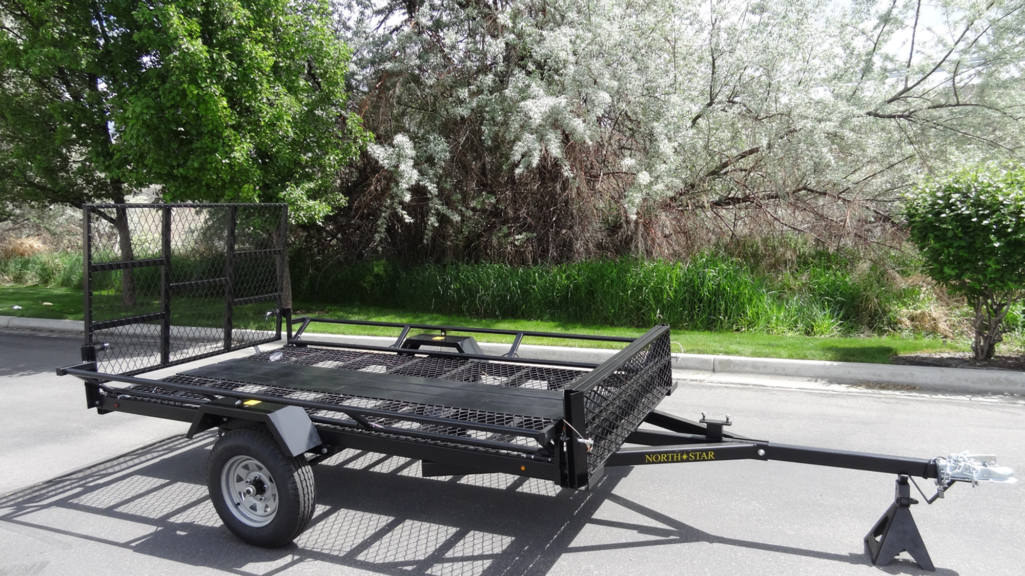 5ft. x 9ft Sportstar II Steel Mesh-floor Utility Trailer with Rear Gate/Ramp 1420-lb. Load Capacity NS2